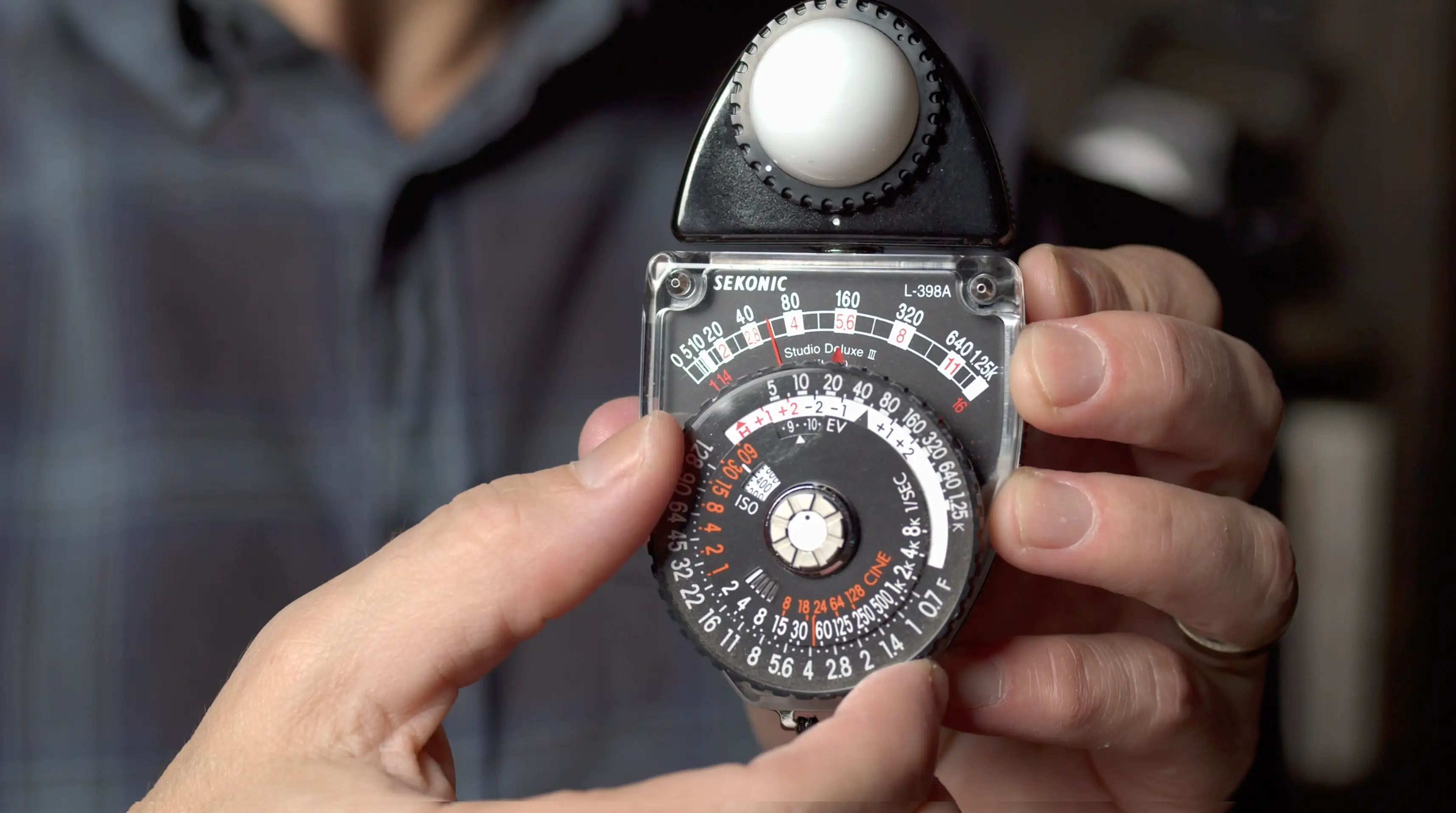 How to Use the Sekonic L-398A Analog Light Meter